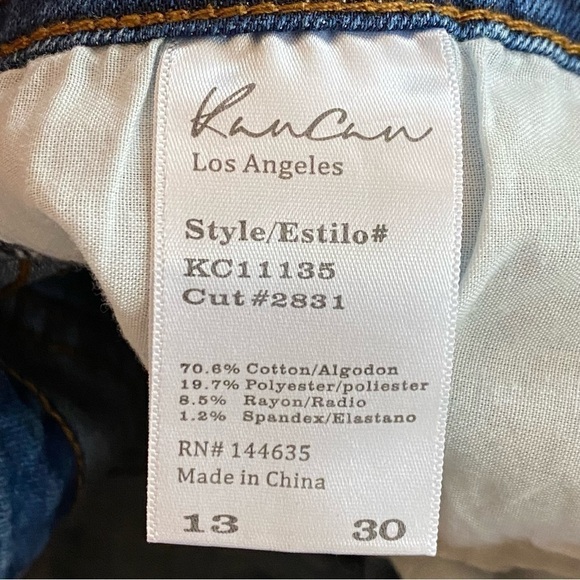 KanCan Jeans Size 13 / 30 Boyfriend Cut  Med Blue Distressed Relaxed Fit Denim - Picture 5 of 8